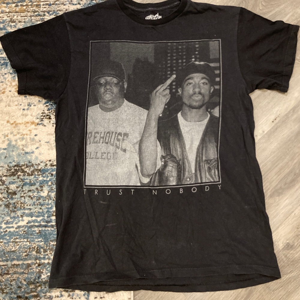 TUPAC & NOTORIOUS BIG “TRUST NOBODY” T-SHIRT